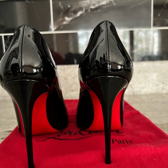 Like new Christian Louboutin 35.5 - Picture 3 of 7